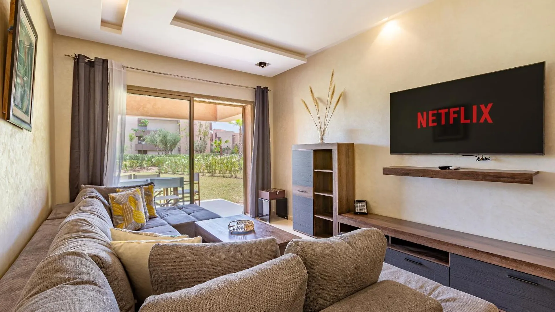 Luxury Garden-Level Apartment With Poolside Serenity Marrakesh Morocco