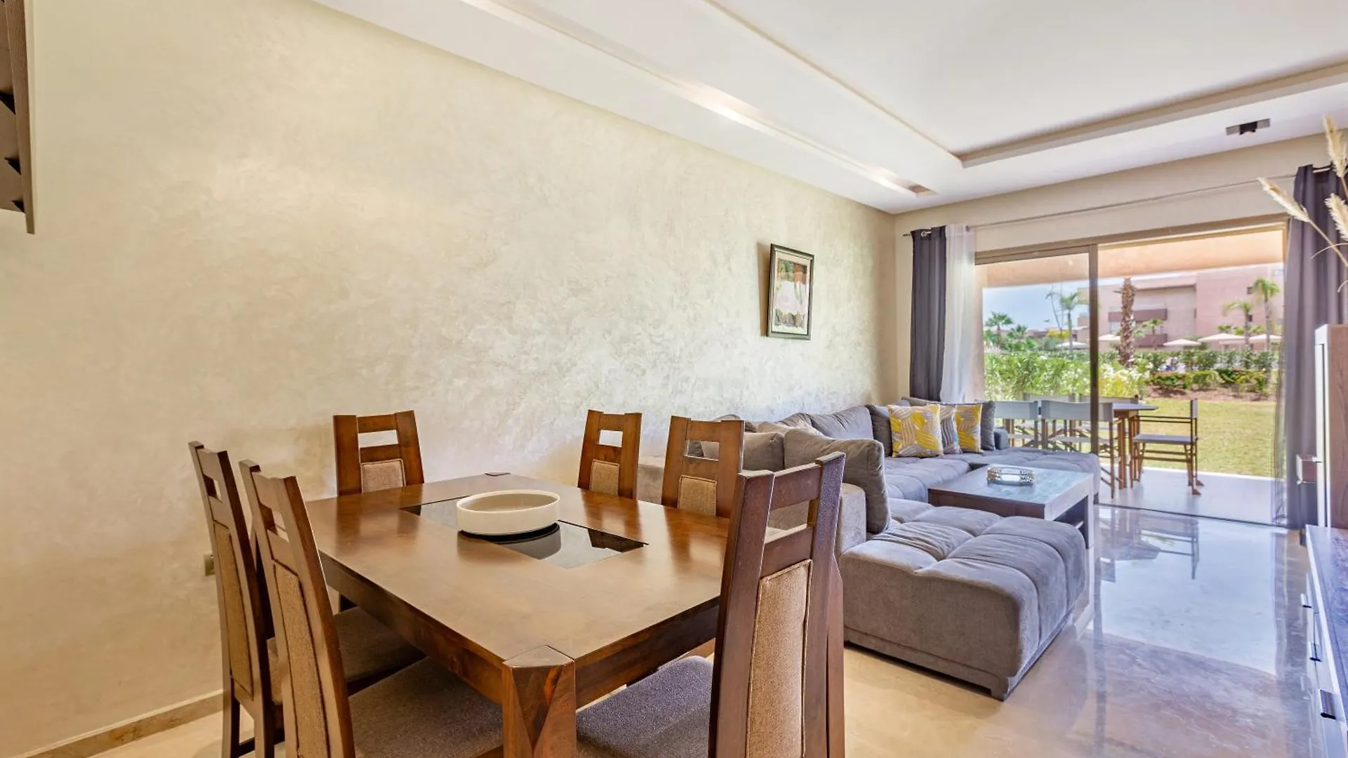 Luxury Garden-Level Apartment With Poolside Serenity Marrakesh 0*,  Morocco
